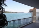 25_seafront_apartment_in_istanbul_with_views_over_the_bosporus-3.jpg.pagespeed.ce_.5v3DdtHFpA_800x534